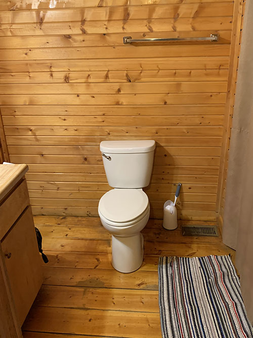 Wabash Retreat bathroom